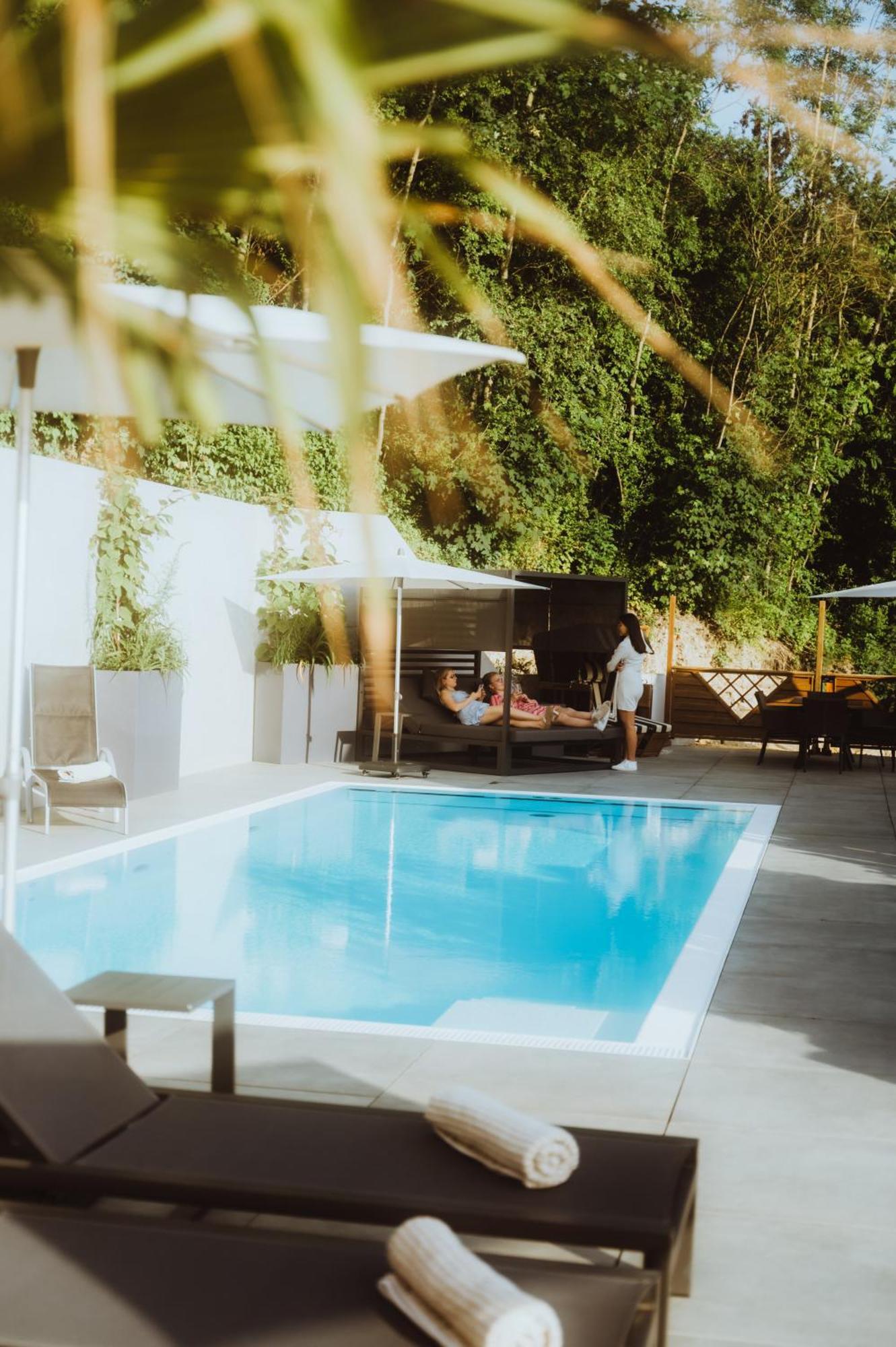 Landgasthof & Zur Rose Berg Hotel 3*