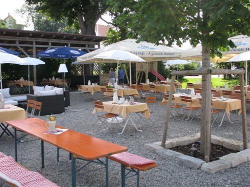 Landgasthof & Zur Rose Berg 3*